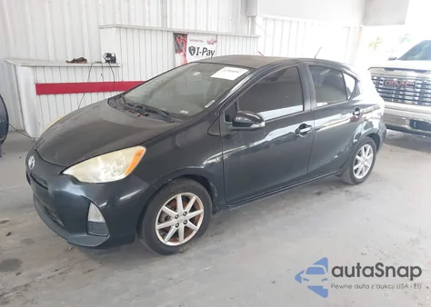 2013 Toyota Prius C Three from USA, damaged, VIN JTDKDTB33D1046251
